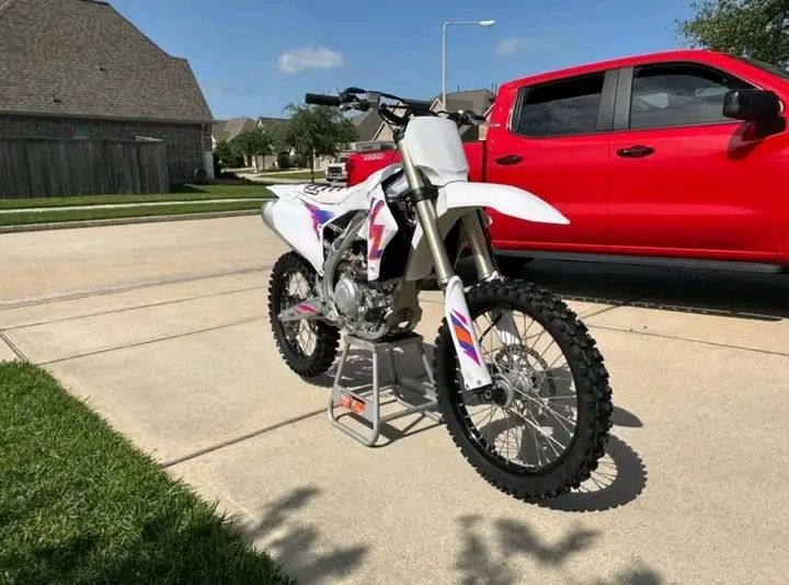 Yamaha Banshee 1
